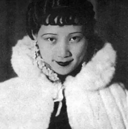 1946年，戴笠死后遗物很多，汽车房屋不少，毛人凤却一件不用，连昔日戴笠的女人向