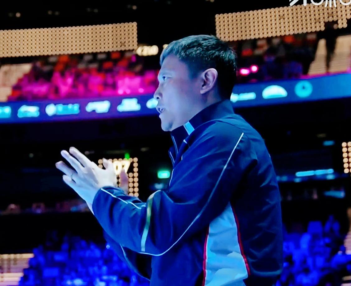 梁靖崑输了奥恰一局，还有机会晋级吗？

前两局
梁靖崑都拿下了。

第三局
开局