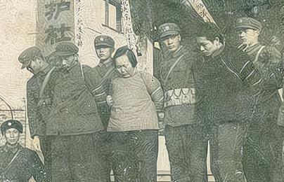 1986年夏天，一女两男到故宫游玩，那个女子突然说了一句很奇怪的话，“这大殿的气