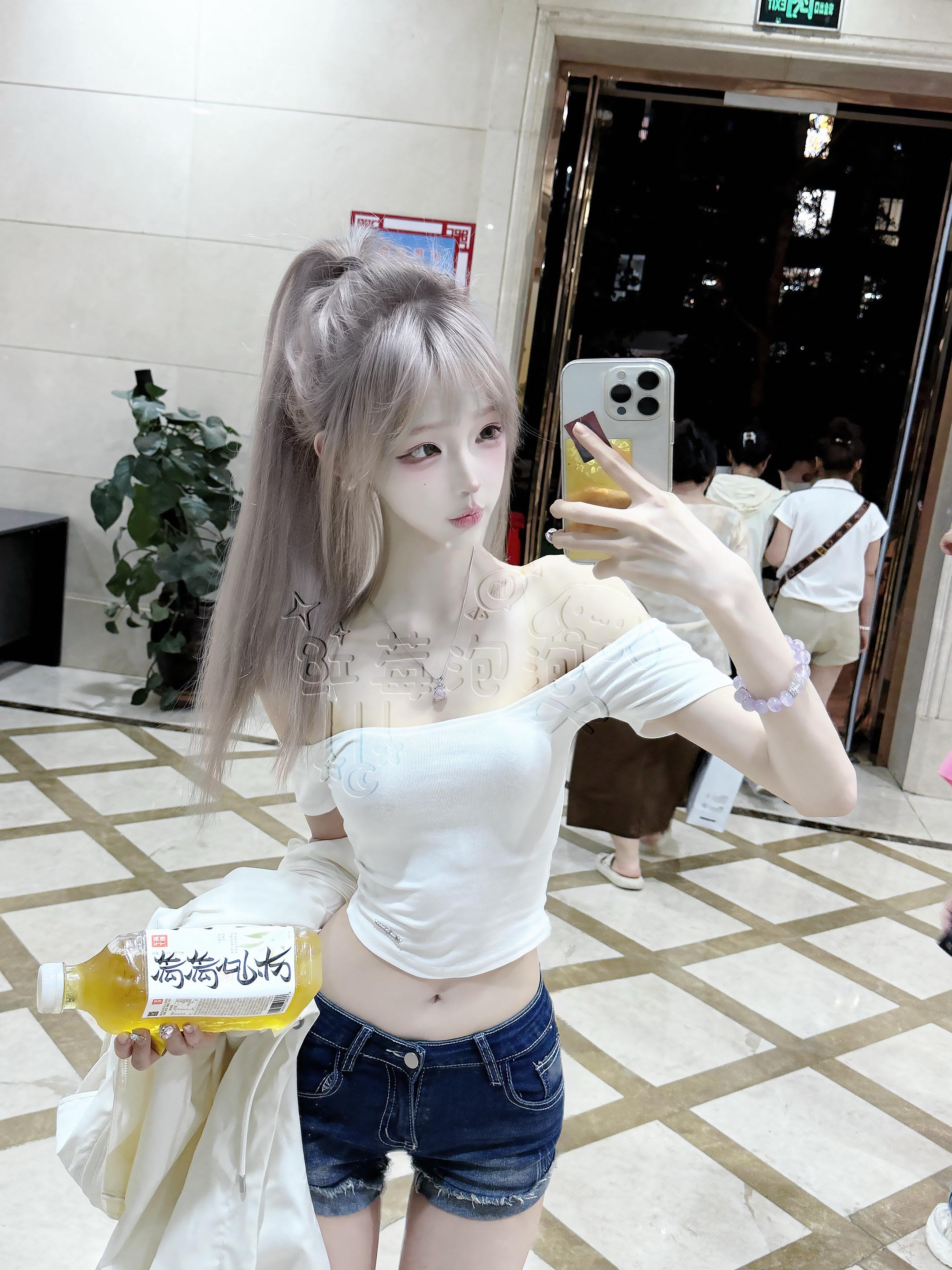 人生最不缺的就是代替者 不够喜欢我的话就往旁边滚一滚 让喜欢我的人到前面来