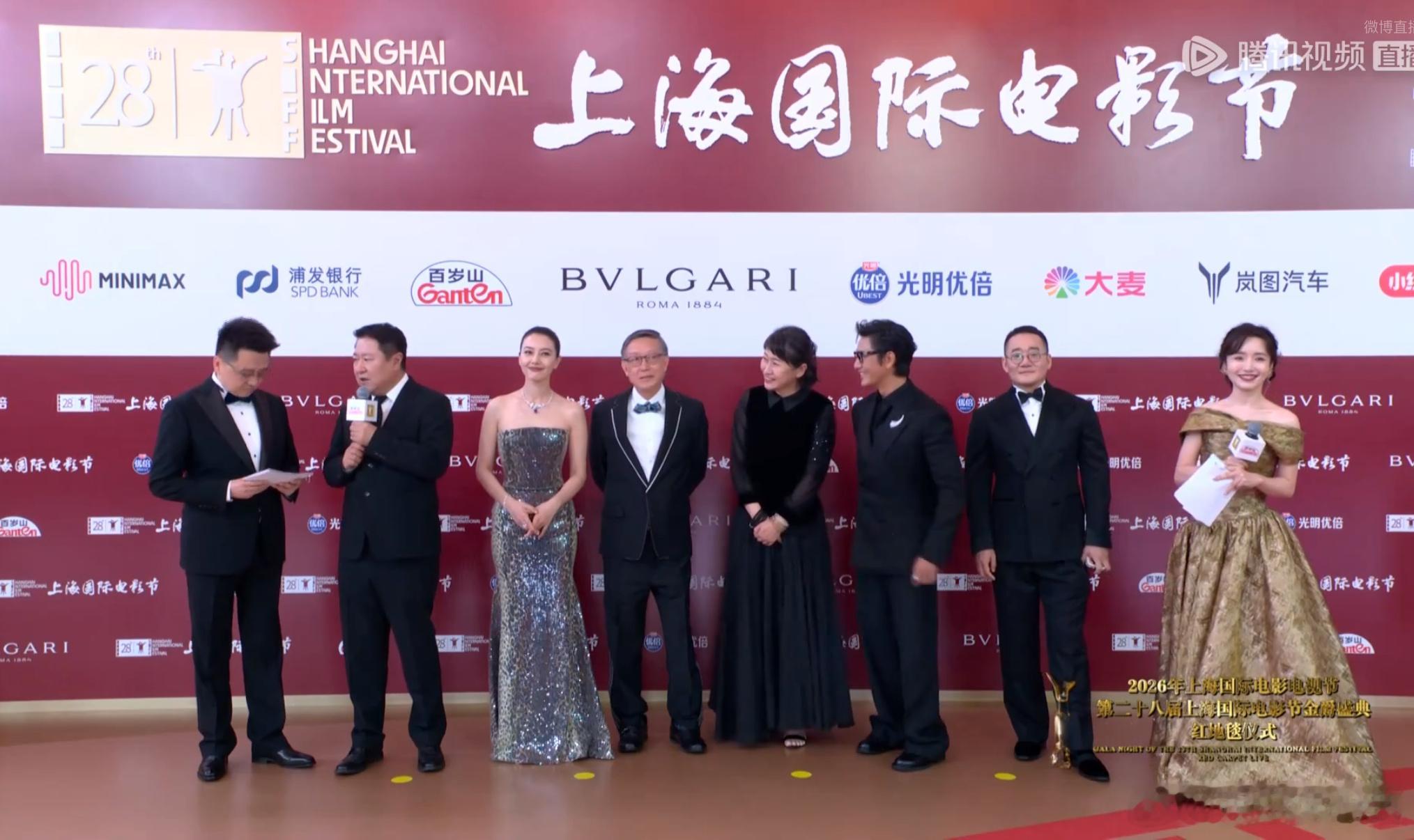 高圆圆好闪高圆圆上影节红毯状态 好美！ 