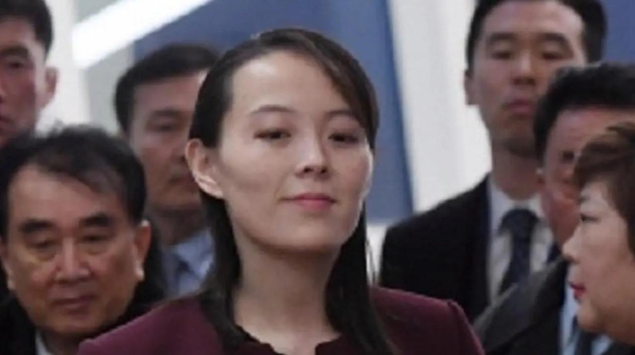 【朝鲜最高领导人胞妹金与正对日本发出“军事选择”应对的警告，反对其试射战斧式巡航