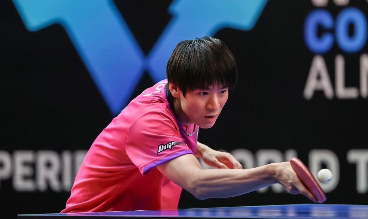 果然喝了果酱不好消化[捂脸]，
杜达🇩🇪首轮惨遭淘汰了[吃瓜群众]，
今日凌