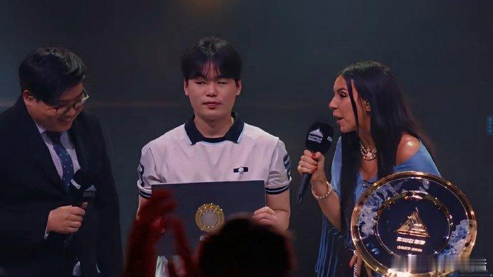 Smash获得FMVPDK夺冠Smash获得FMVP 全场最佳出炉！DK顺利加冕
