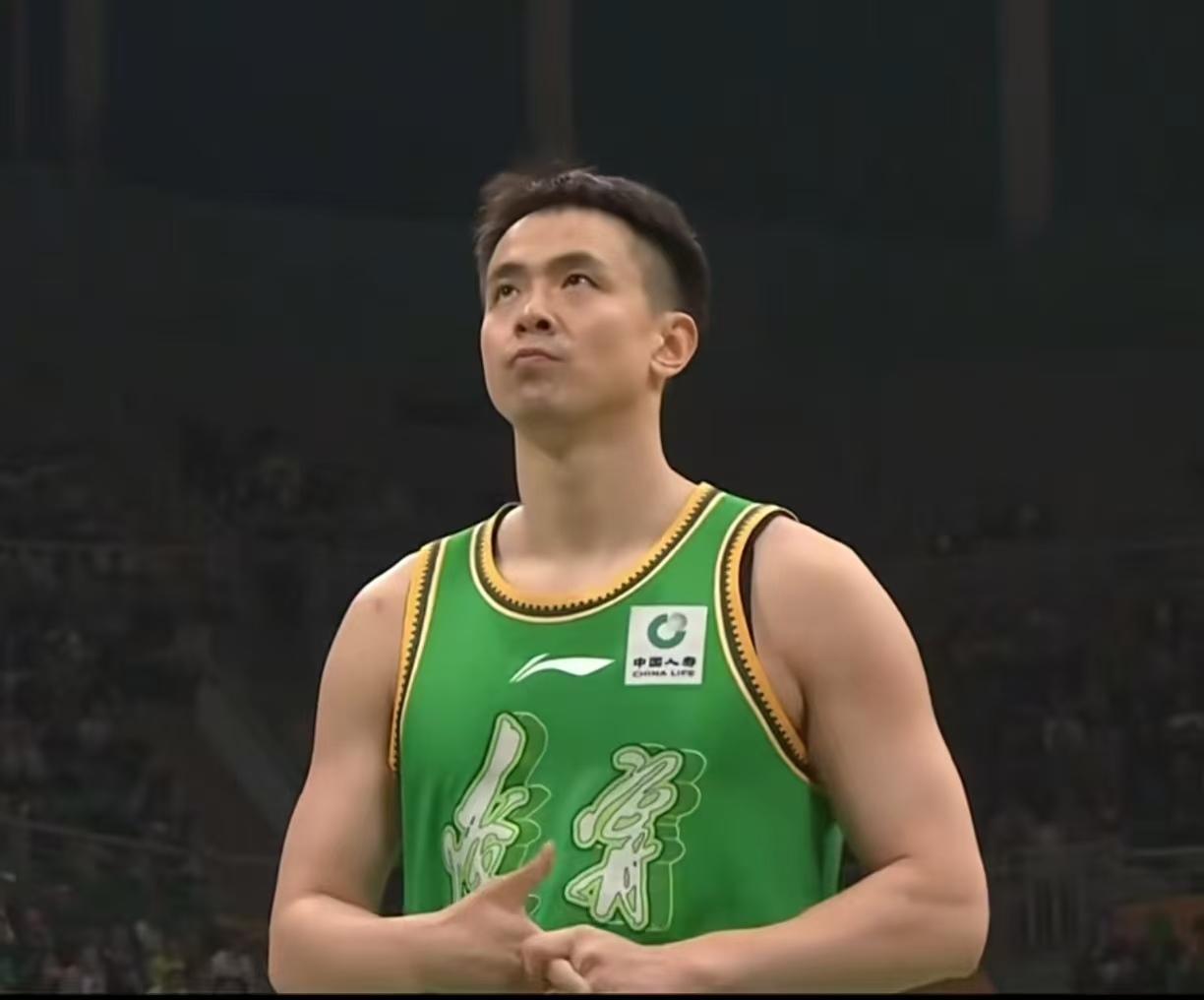 如何评价身经百战的赵继伟，这样评价他应该没有人会反对吧：
1，赵继伟大量球权在手