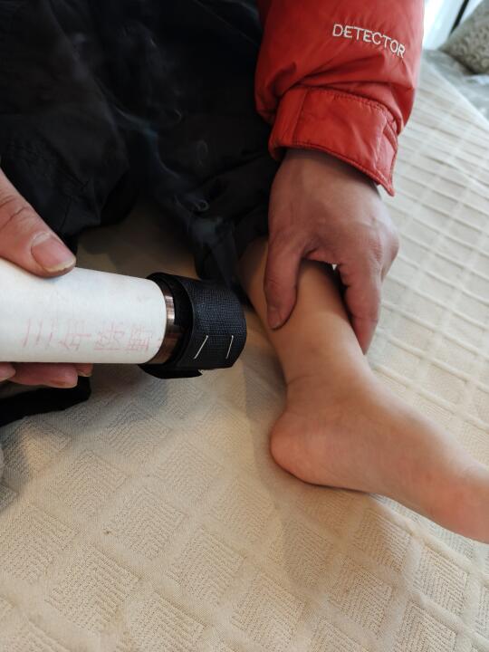 肚子胀气肚子不舒服，肠胀气怎么办？艾灸呀