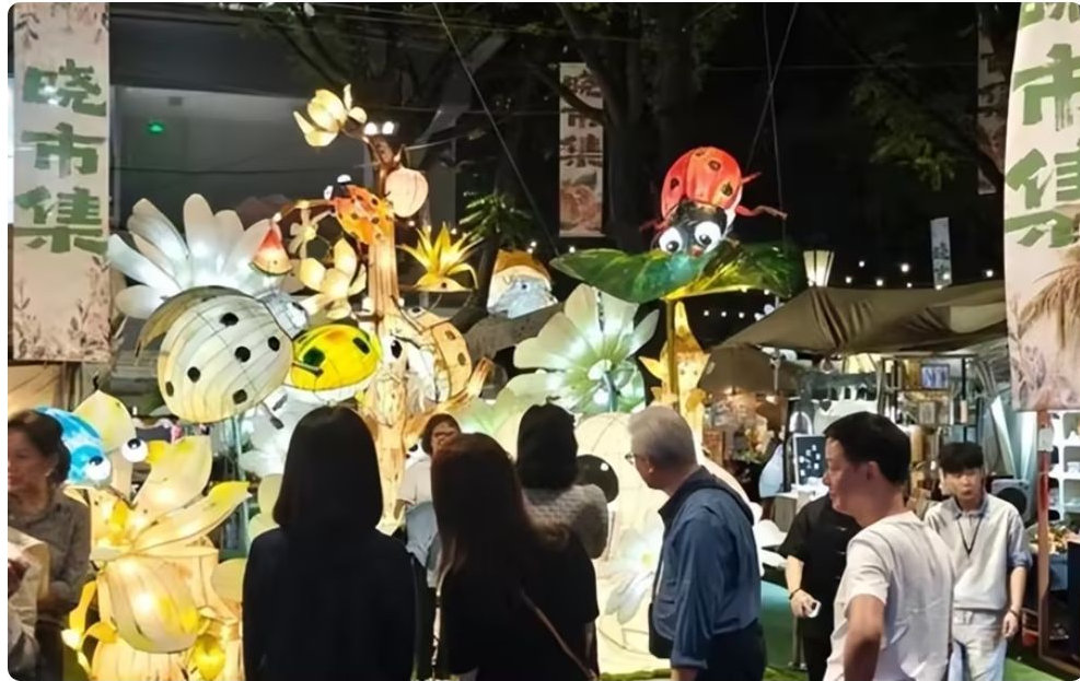 在霍家憋屈二十七年，潇洒转身离开，晚年日子过得超舒心