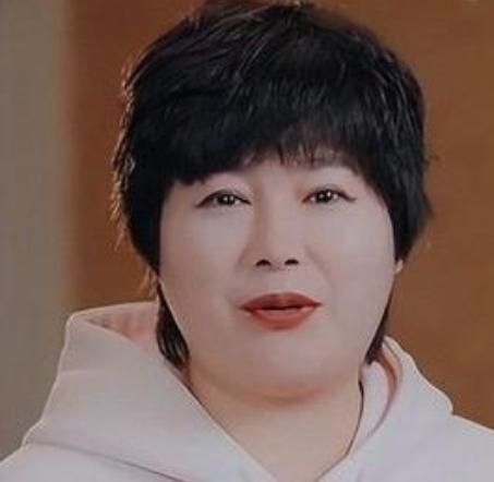 2026年5月20日，芒果TV综艺节目《21天重养自己》开播，退圈十年的演员于娜