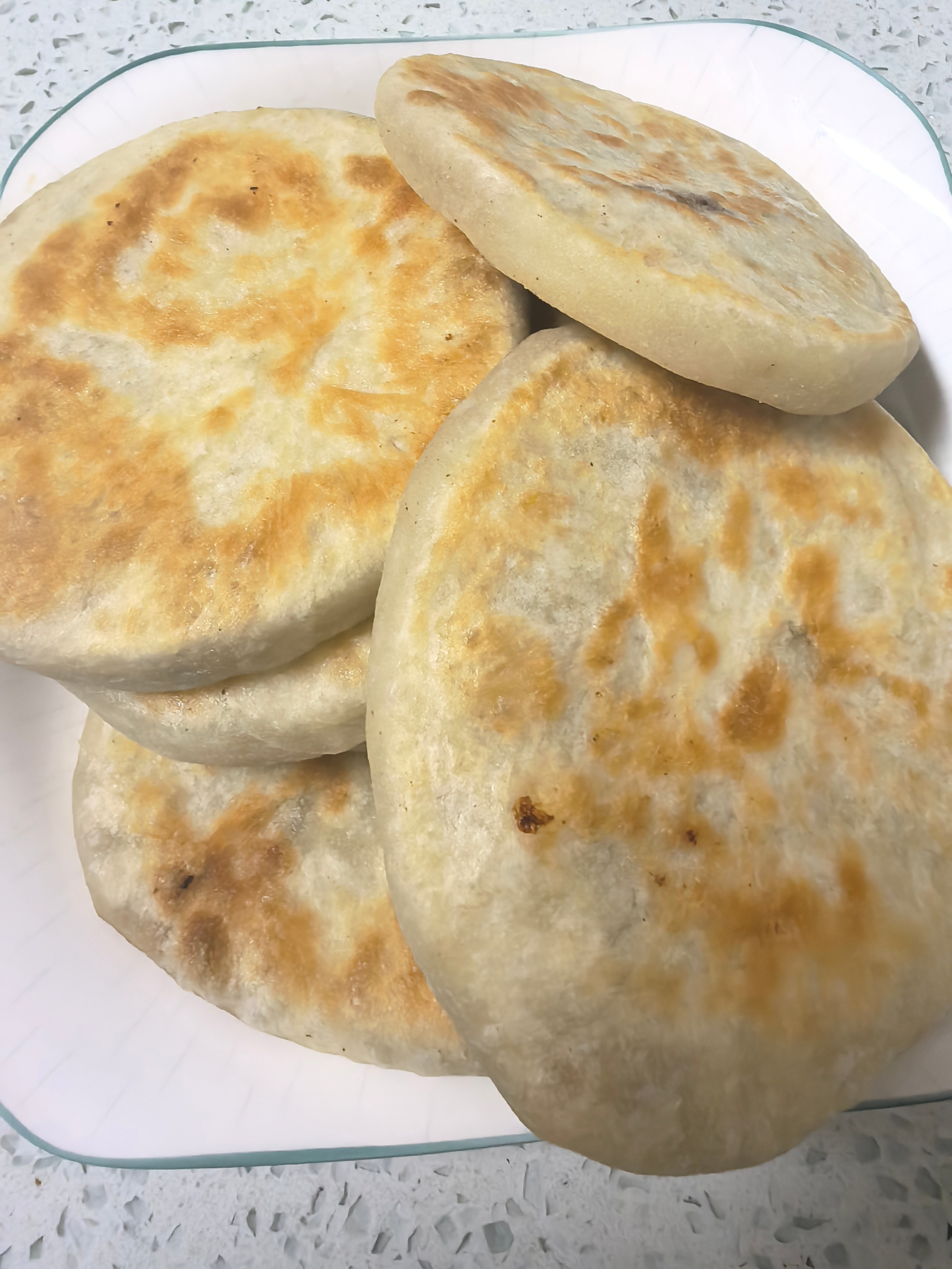 日常 今日份晚饭猪肉白菜的馅饼加配两个清淡的菜。图3油麦菜是婆婆自己种的不等它长