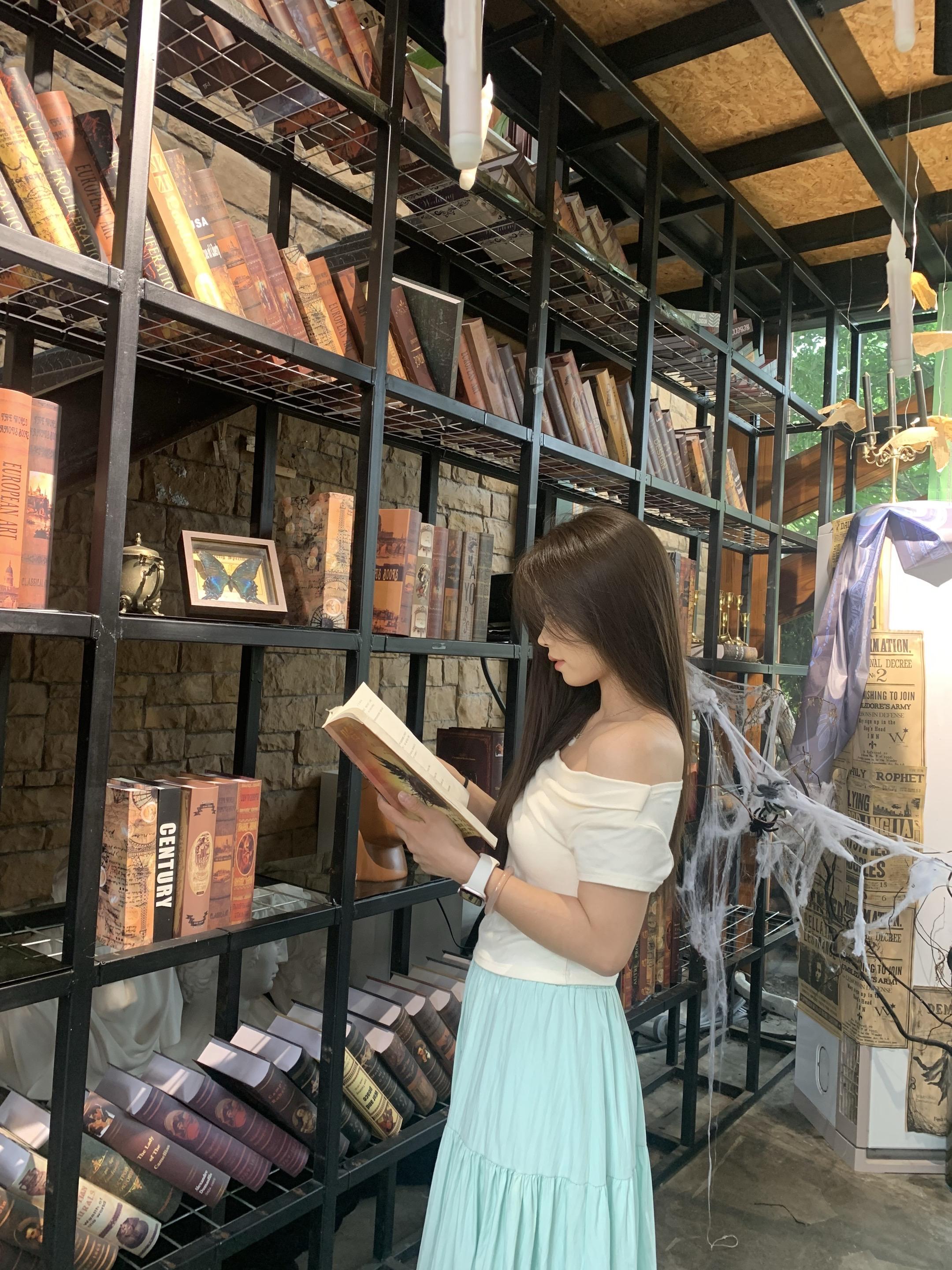 等夏天 等秋天 等下个季节 要不要再见面 没办法 还是想念