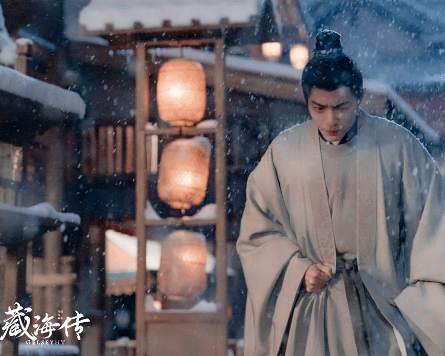 有哪部电视剧你看过五遍以上《藏海传》吧，灯光美术剧情演员表演都让人流连忘返，尤其
