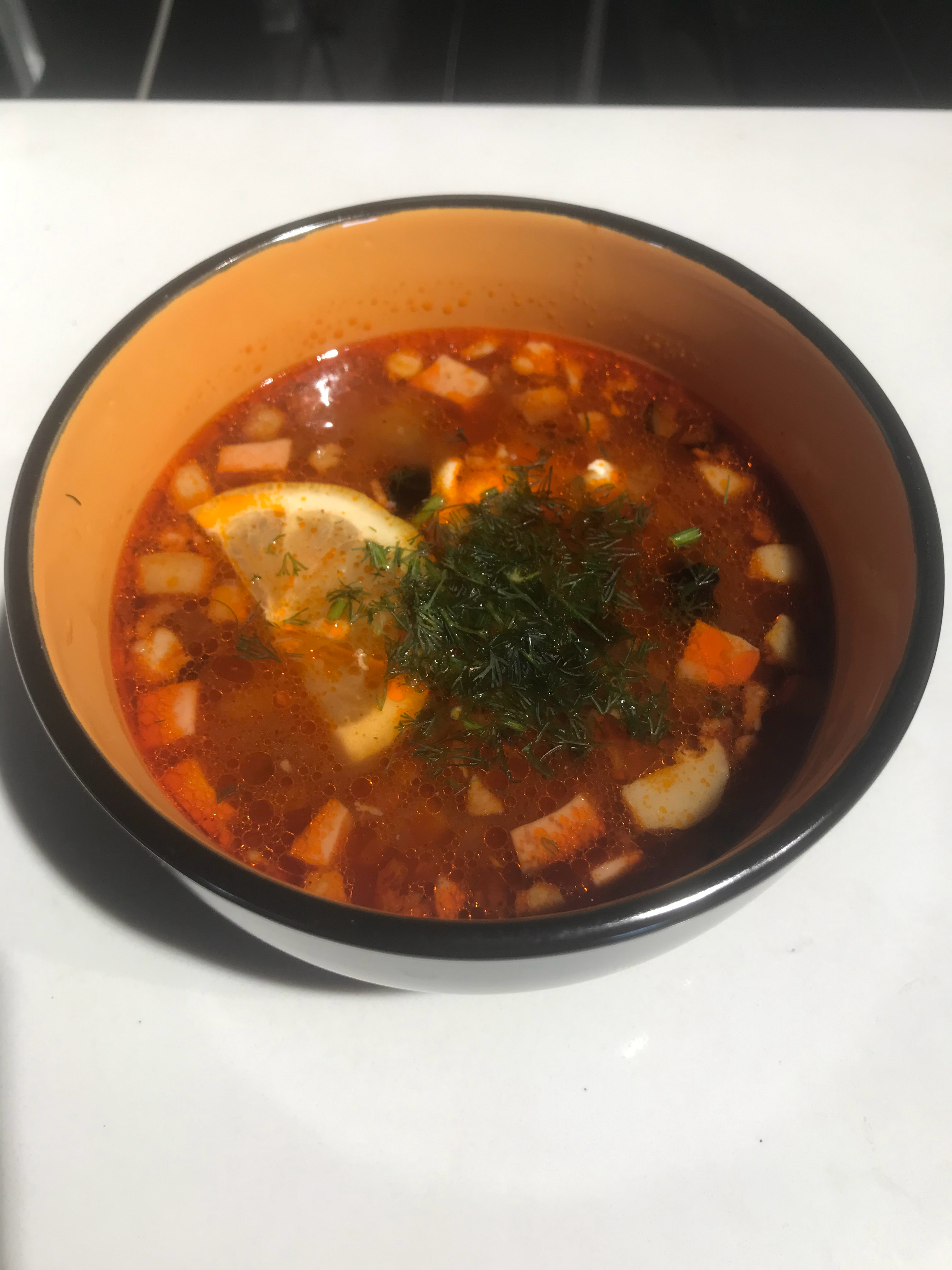 我们乌克兰家常菜餐厅刚出锅的蔬菜肉丁汤，你要不要来一碗？ 乌克兰·基辅