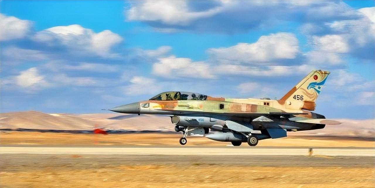 美国飞行员被俘虏了
 
目前对于特朗普政府来说，压力非常大，因为不仅最先进的F-