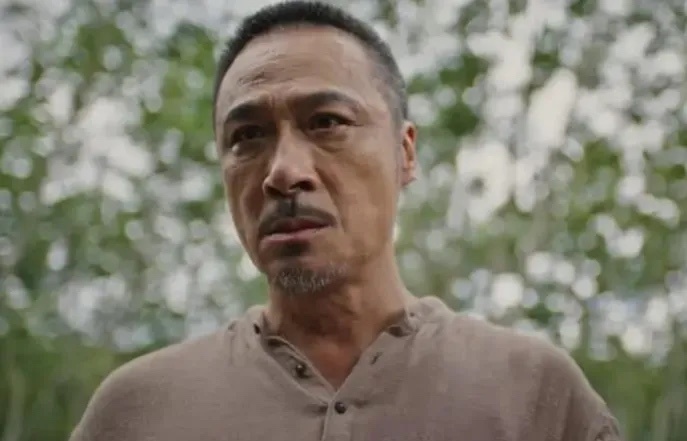 一直有一个疑问？銮巴颂是谁？整个三边坡是不是就是大鱼吃小鱼的过程，开始认为的大佬