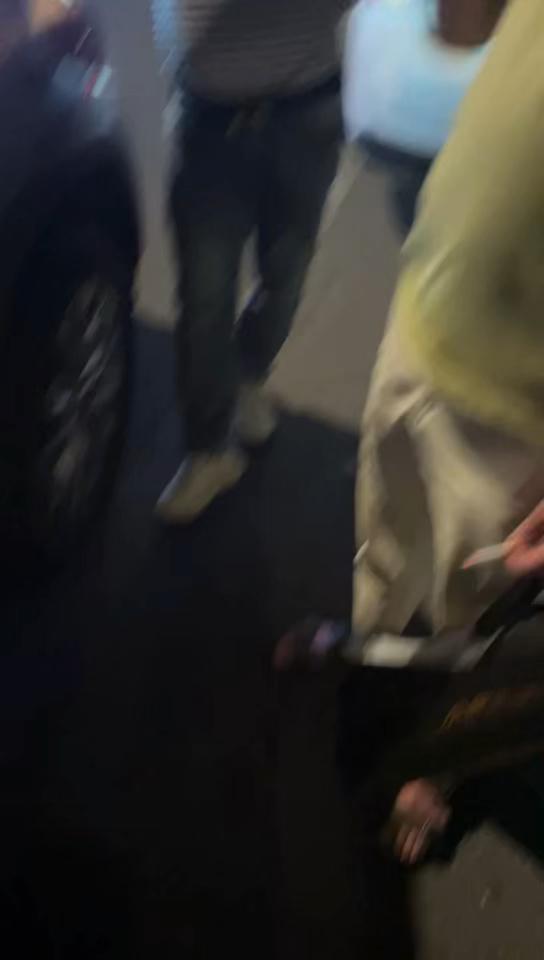 看看那个路，一样高一路，你看他的德行，就是他的路，他们那里。