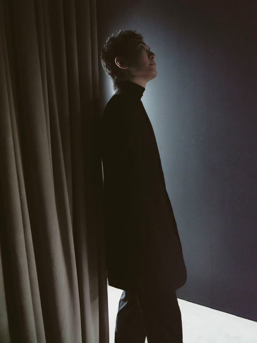 来自 Balenciaga 的一组跨界合作揭晓   ～   在全球音乐平台首次发