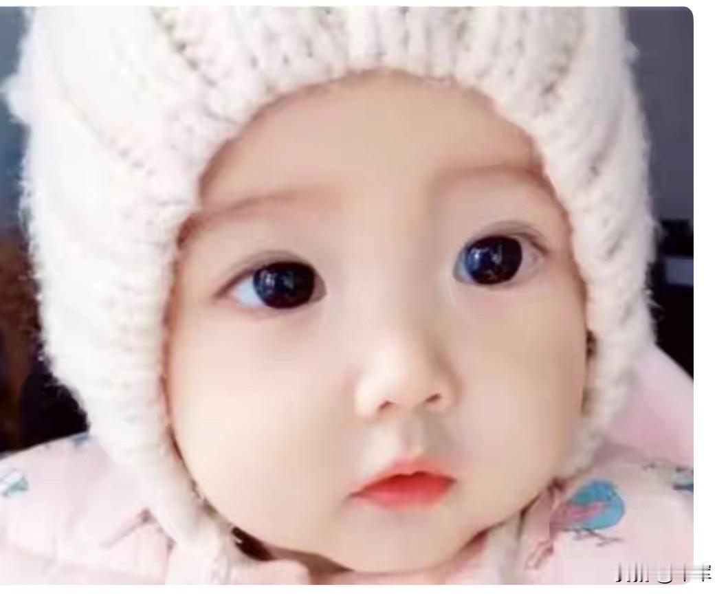 我是大眼睛双眼皮，我老公是小眼睛单眼皮。

我老公搞对象时第一个硬性规定就要找双