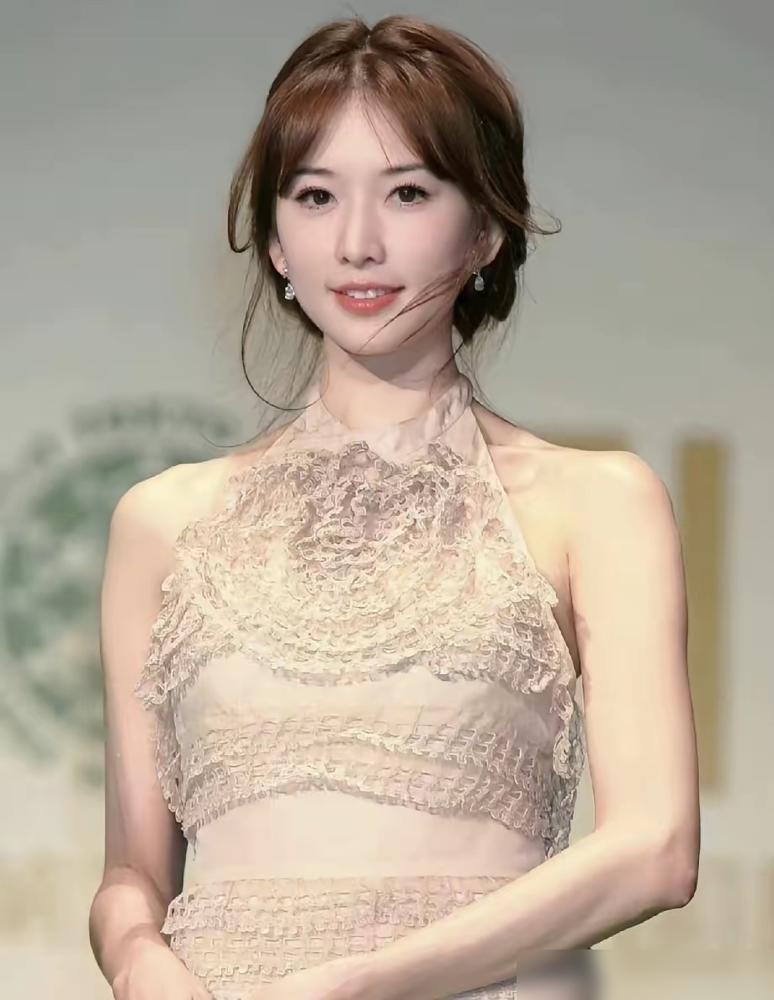 老公9点就睡，她半夜擦地伺候公婆，林志玲图个啥？
你以为女神不食人间烟火？她直