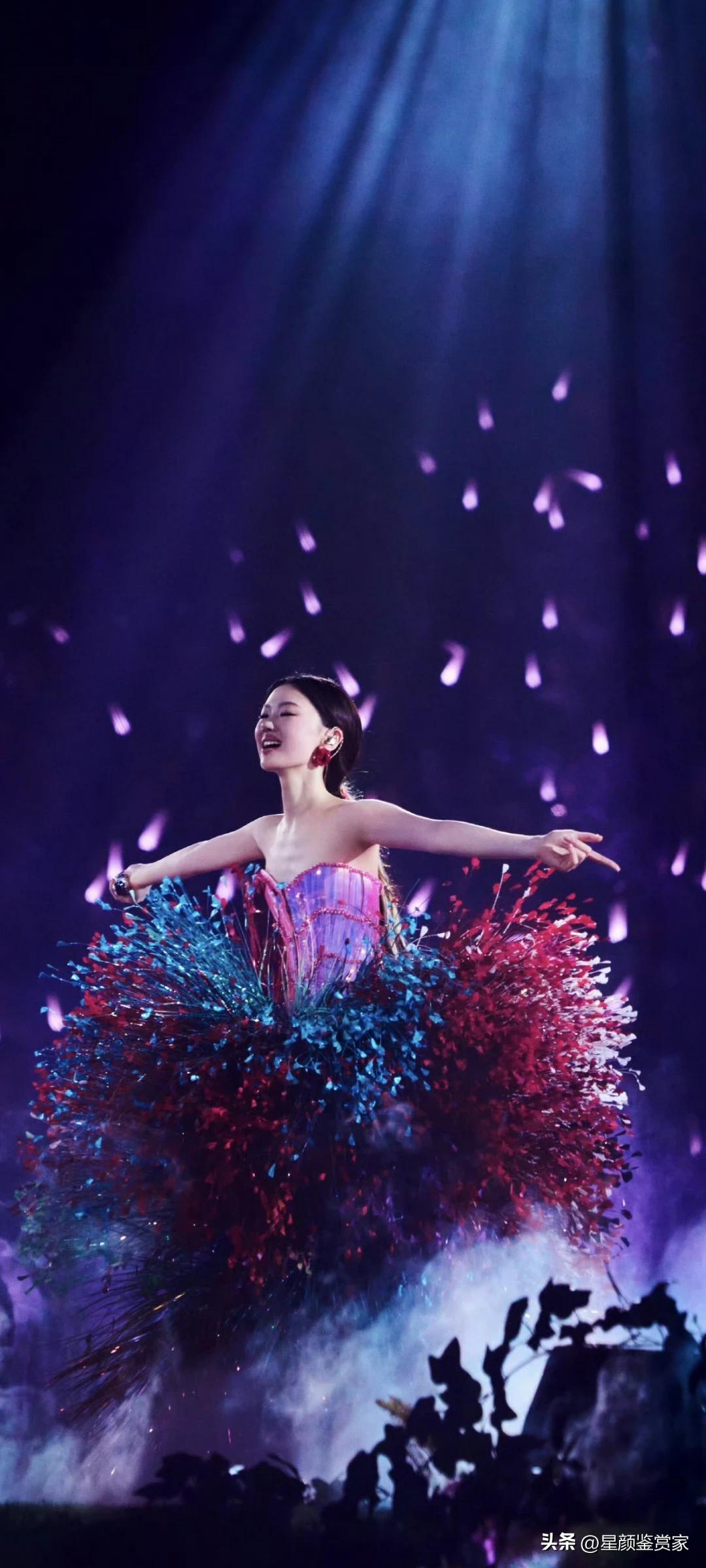 单依纯～舞台壁纸