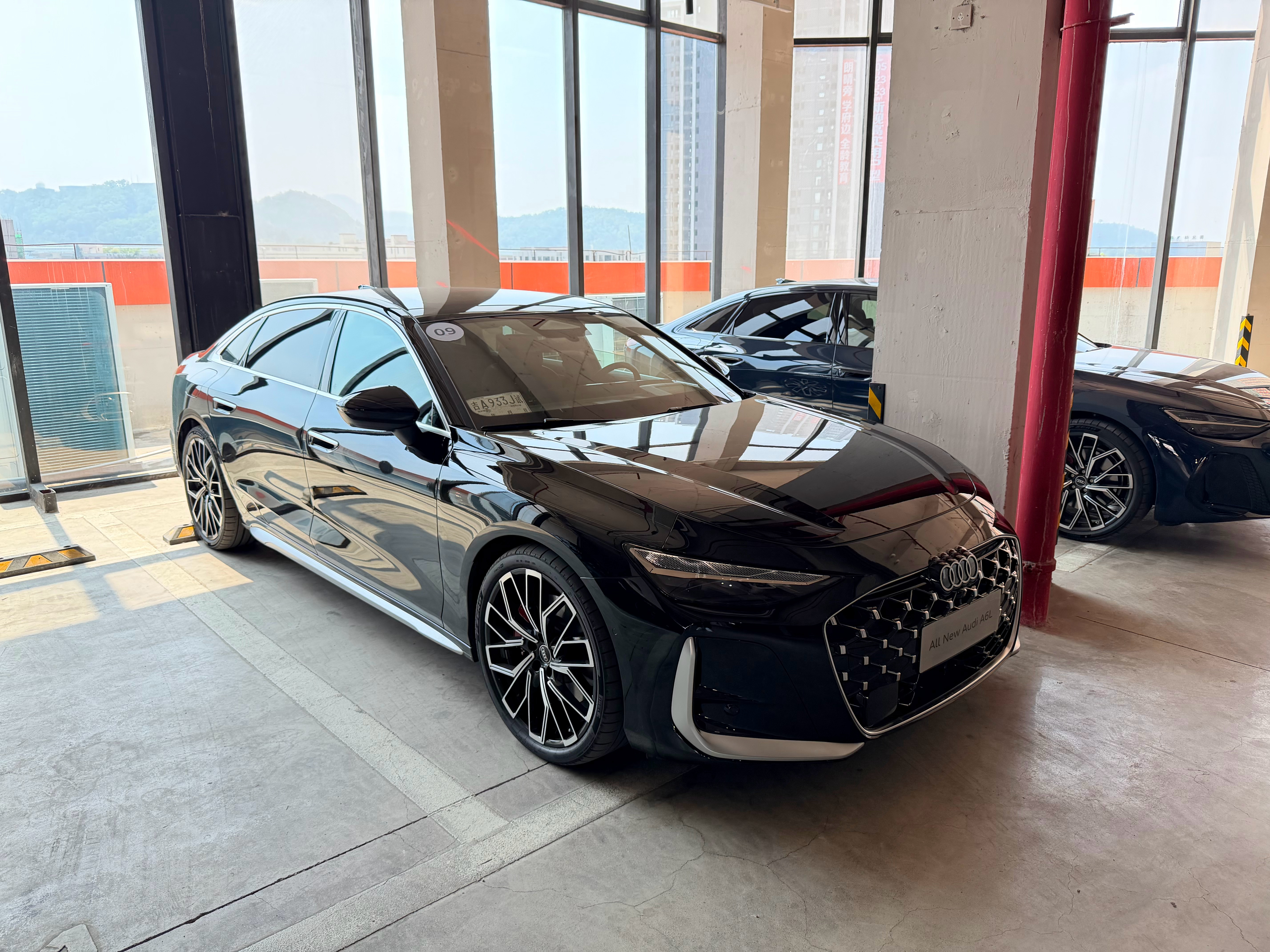 我不说话你们也该知道岳子最喜爱的品牌是什么吧带后轮转向的6哥真不错啊😌全新奥迪