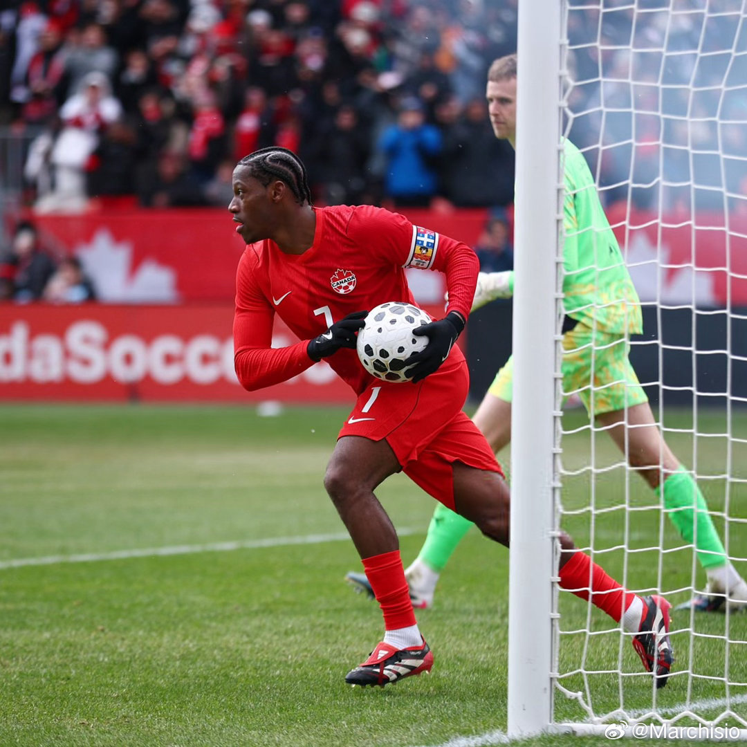 突发！都灵体育报：卧龙戴维脚踝轻微挫伤，但预计仍将代表加拿大国家队参加与突尼斯的