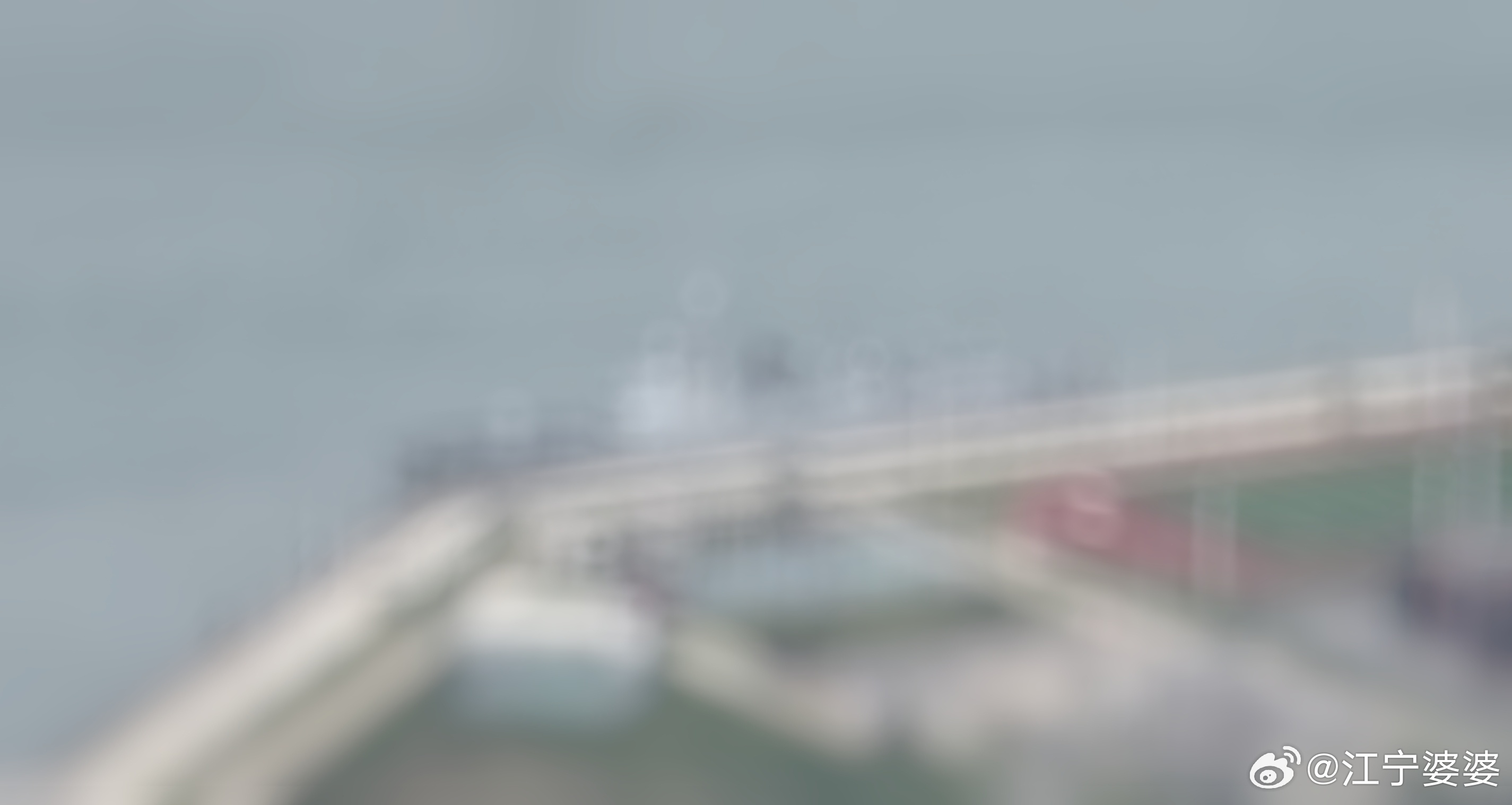 在空中拍到一艘英武雄壮的军舰！！！[春游家族][春游家族][春游家族] ​​​
