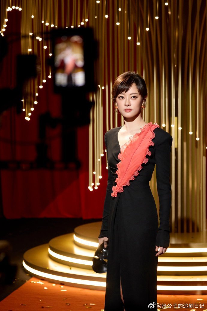 孙俪一眼便是半生故事孙俪一个回眸全是故事感，演艺路走得又稳又狠，经典角色一抓一大