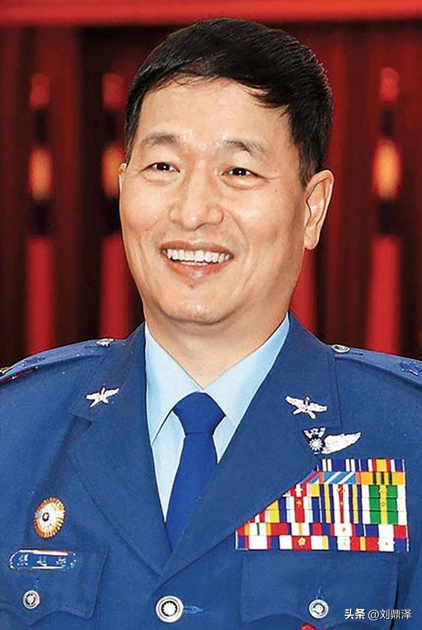台空军前副司令：若两岸开战就在福建打，台湾不当主战场！
台军退役空军副司令张延廷