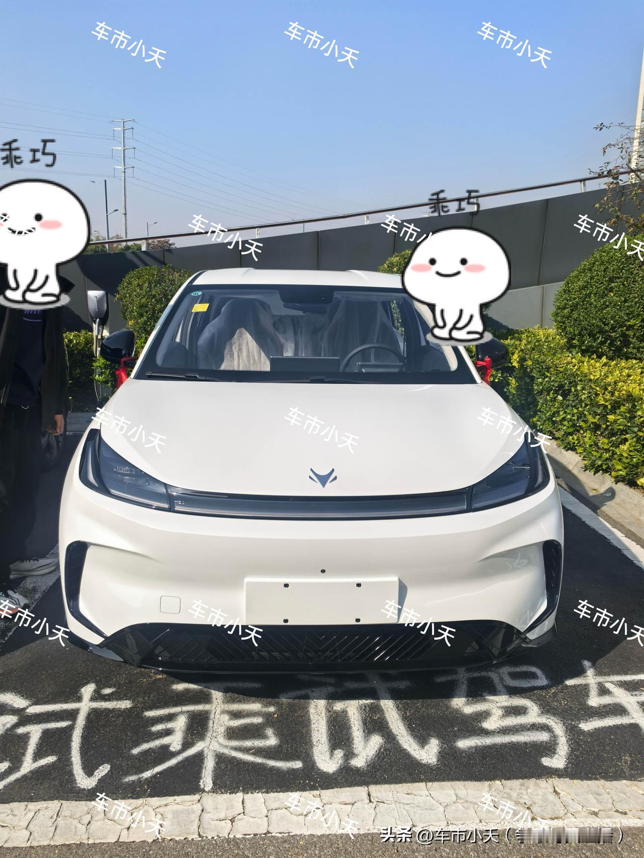 提车日记：极狐T1提车

今天给山东的小伙伴提了一辆2025款极狐T1，配置是4