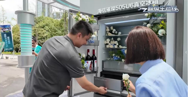 不可思议，猫咪已经进实验室打工了？