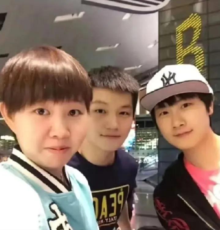 国乒青春回忆杀！小胖猪与小胖丁同框啦
 
谁的国乒DNA动了！考古到朱雨玲、樊振