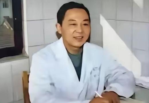 1970 年徐州，医生以身试药服下 4 克剧毒复方洋金花，昏迷 9 小时，一次冒