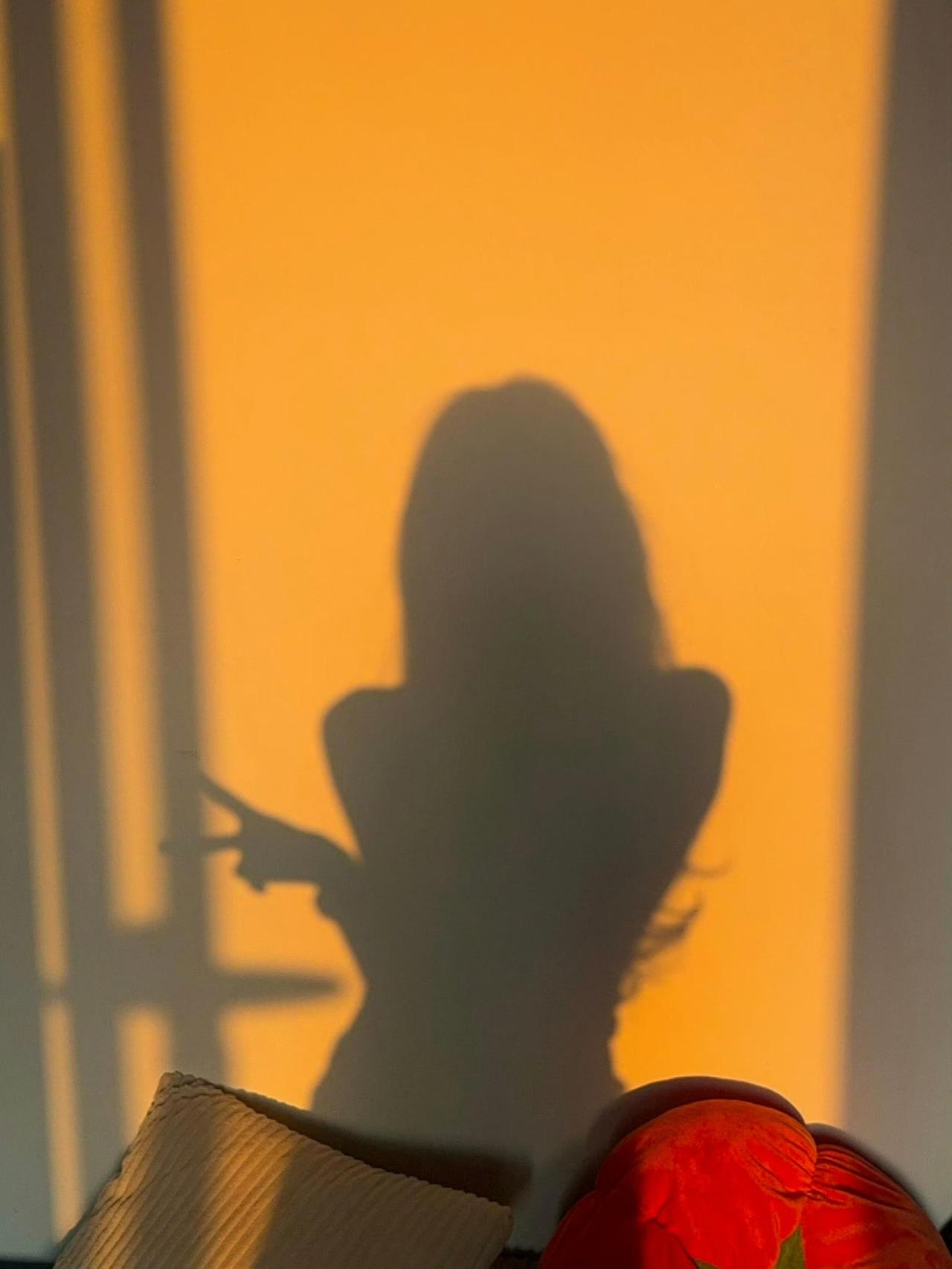 遇事自己扛，风雨自己挡；
没钱自己赚，日子自己闯。
真正的底气，从来不是别人给的