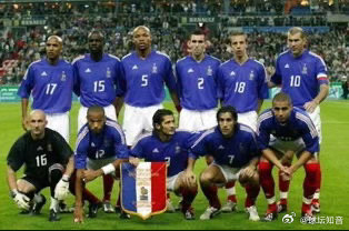 008 国际赛 巴西VS法国足球         巴西南美第五出线，球队近几年来