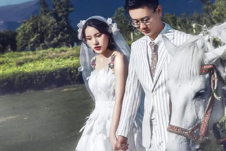 陶白白前妻二刷西藏，活成大女主  陶白白前妻二刷西藏！这次的同行者藏着清醒大女主