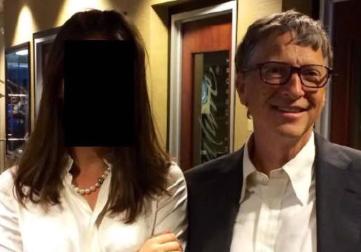 昨天这波“掐点甩料”直接把美国那堆大人物的脏事儿怼到了网友眼皮子底下，民主党偏挑