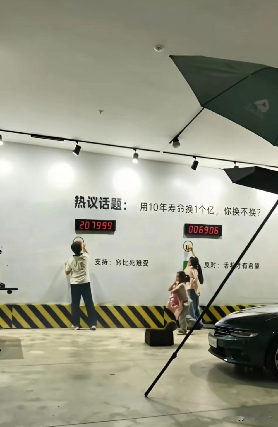 4月28日尾盘资金TOP榜：半导体/军工狂吸金，高位算力遭抛售！
 
1.工业富