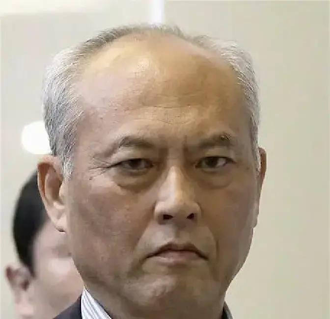 果不其然。
 
日本前东京都知事舛添要一突然发文了。
 
他这次在11月28日的