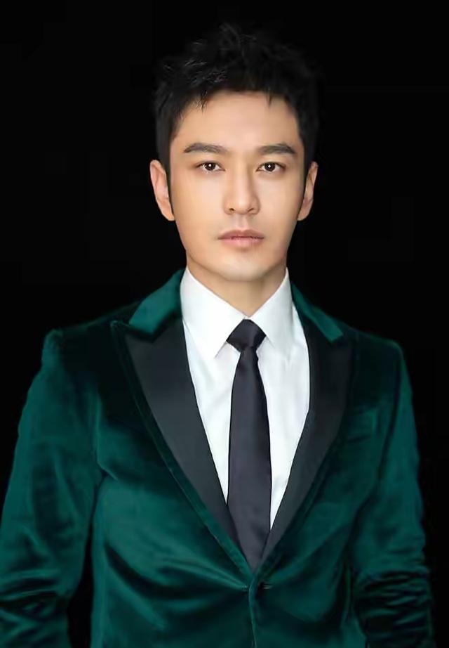 狗仔喊话黄晓明叶珂退网，估计就是怕怀孕的事情曝光。现在狗仔开始放料了，现在的狗仔