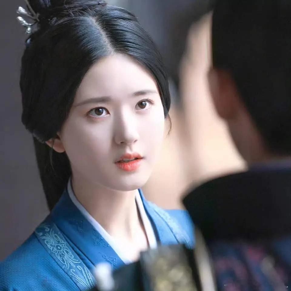 赵露思星汉灿烂之后的发展是不是挺可惜的 ​​​