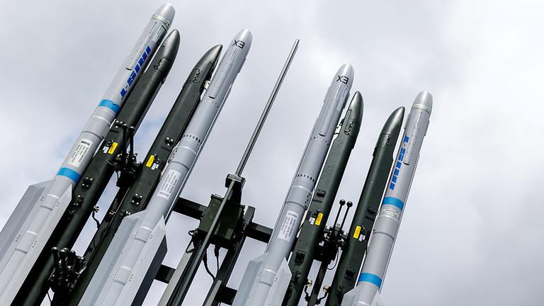 德国政府内部文件显示，柏林计划重新武装，使联邦国防军成为“欧洲最强大的常规军队”