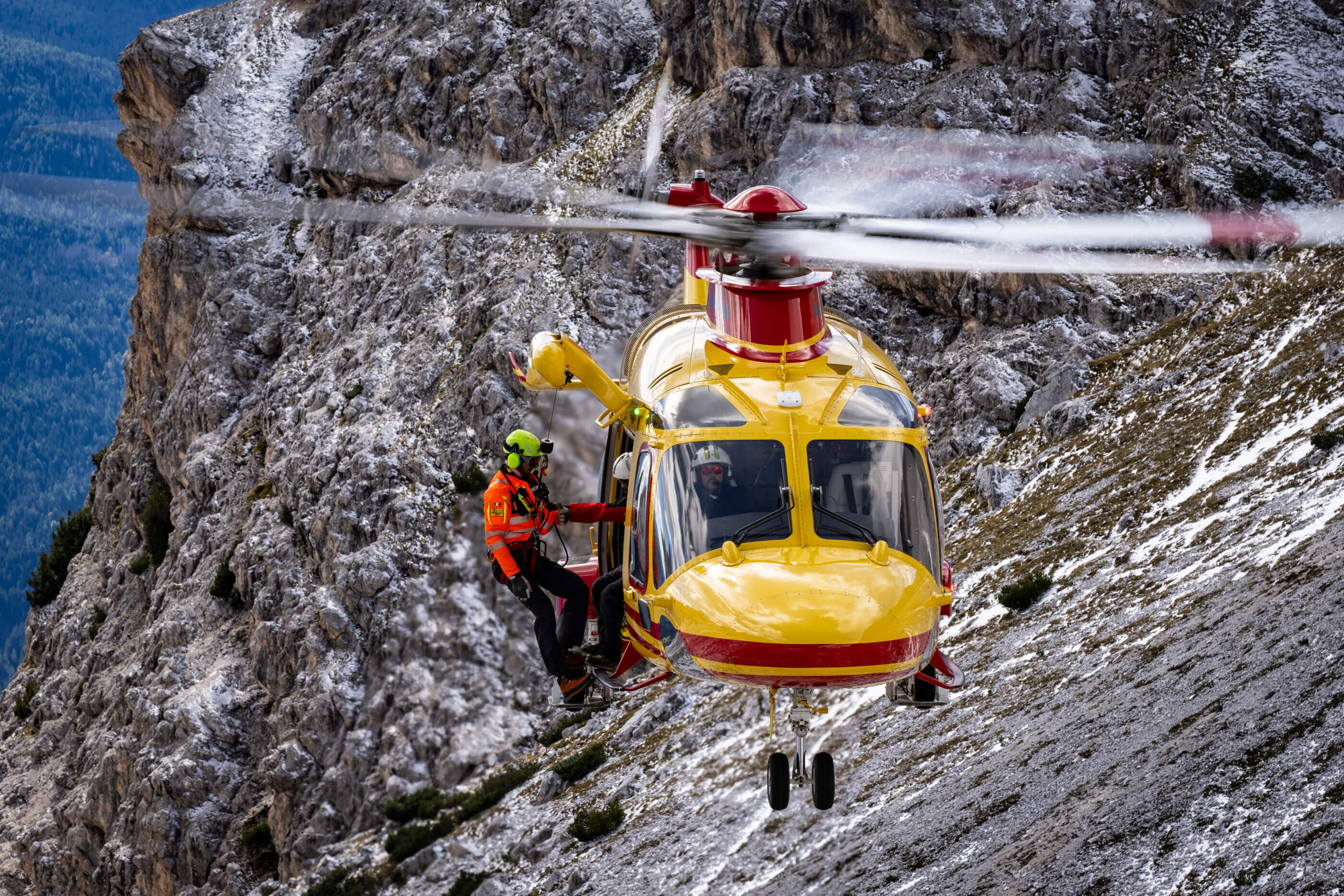 🚁欧洲最大紧急航空服务提供商 Avincis 宣布订购 30架 新直升机，订单