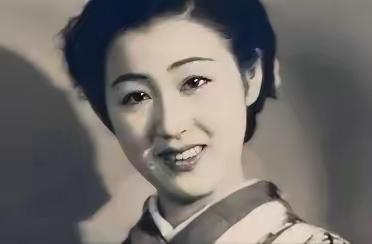 1945年，中国远征军在缅甸意外俘获十余名日军溃兵，团长原欲处决所有战俘，然而战