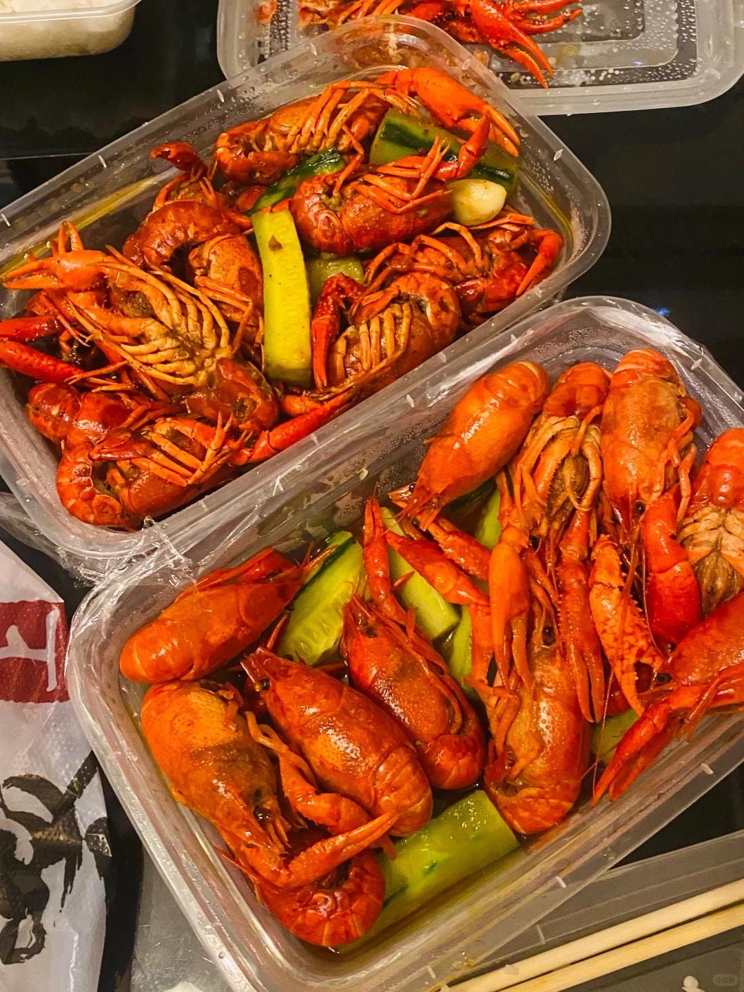 为什么深夜吃的零食，总比白天吃同款时更有幸福感和满足感？

不知道你有没有过这种
