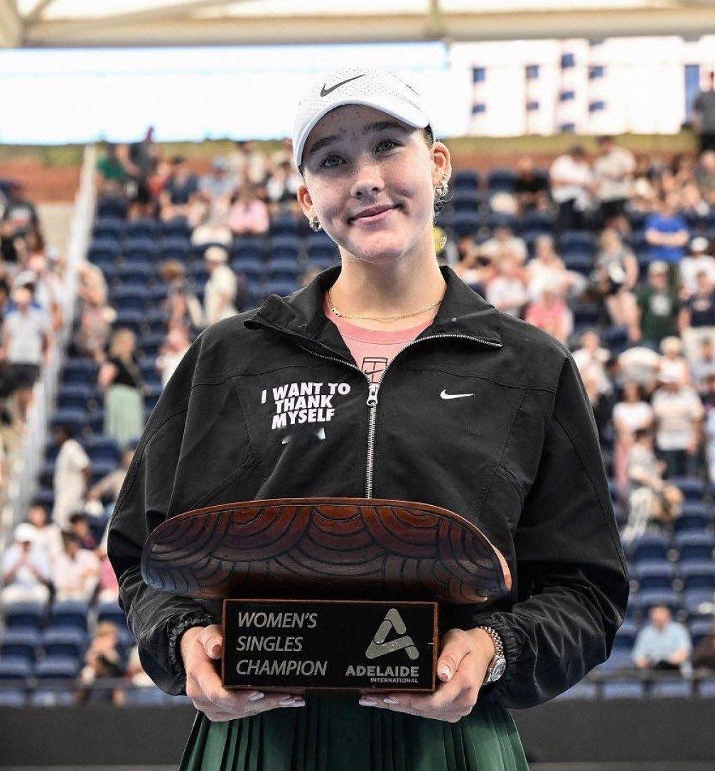 安德列娃阿德莱德赛夺冠 阿德莱德赛，安德列娃开场0-3后连赢9局，以6-3/6-