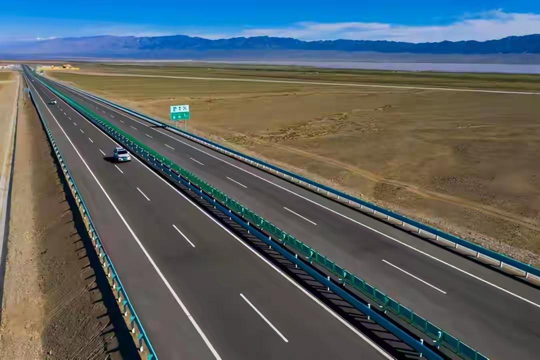 4月高速新规上路，五大变化别踩雷！

一句话讲清五大变化：
4月1日起，高速限速