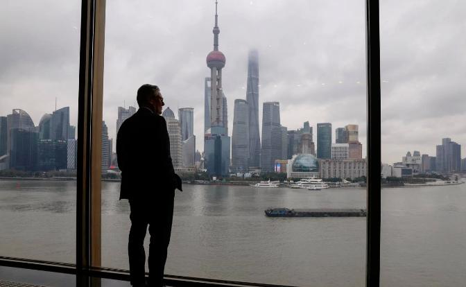 斯塔默回到英国后，他的随行记者意犹未尽，回忆道：“中方与斯塔默会谈的时候，提到两