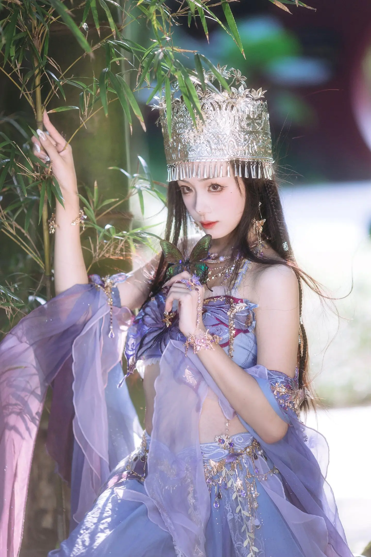 千万不要发呆的盯着一个女人看～