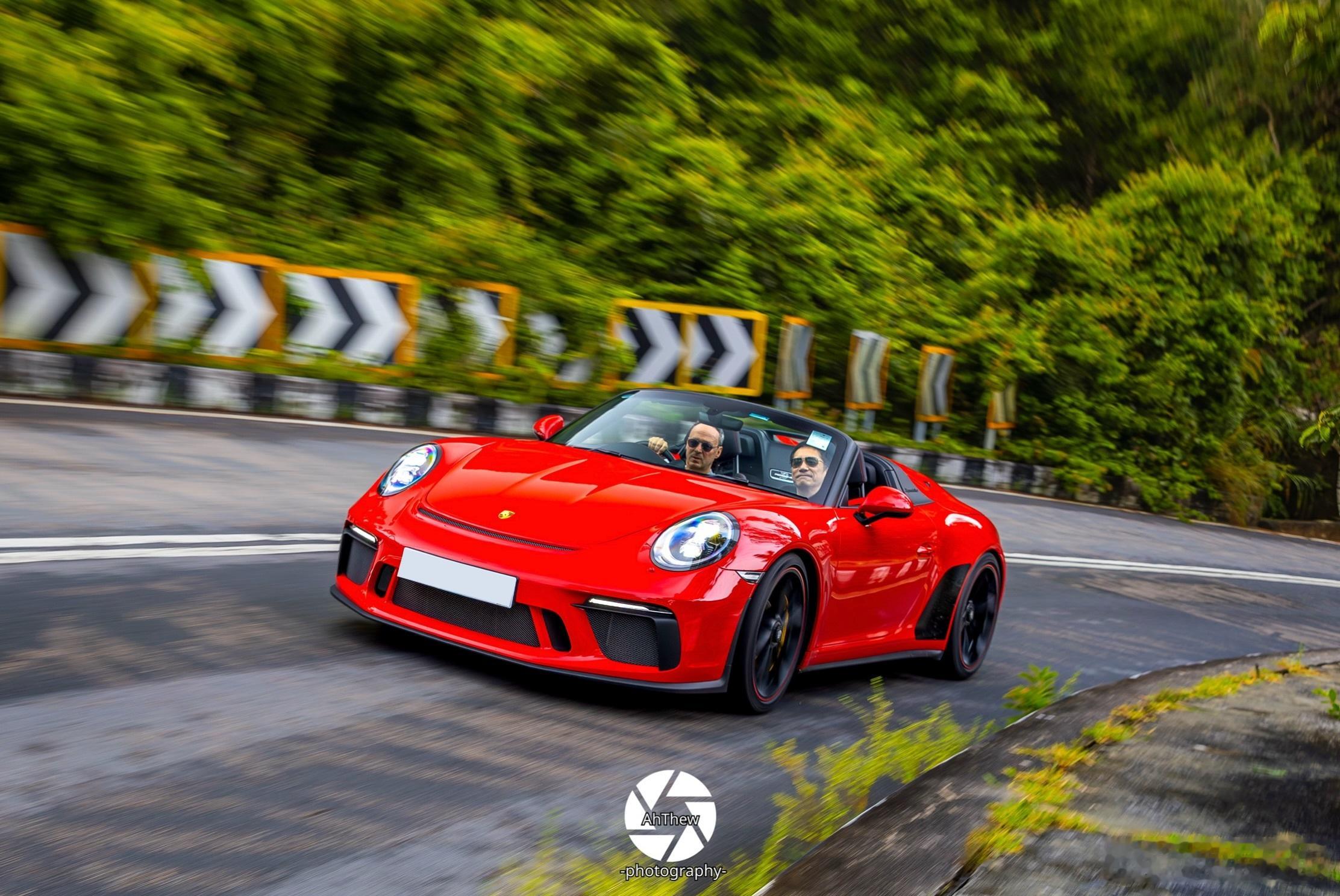 工作生活还是得分开啊[doge] 911speedster好正！部部都限量版[赞