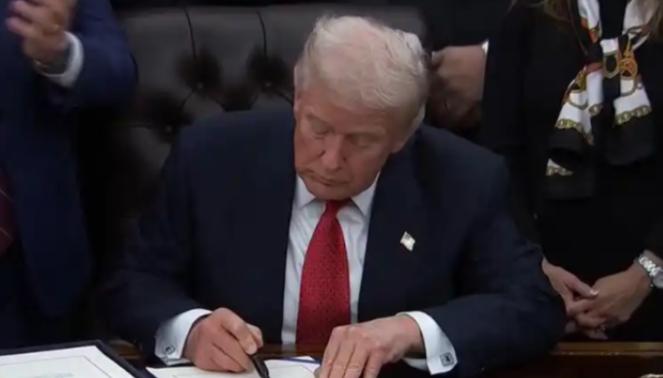 给脸不要脸，那就别来了!消息传得沸沸扬扬，特朗普原定于2026年4月的访华行程，